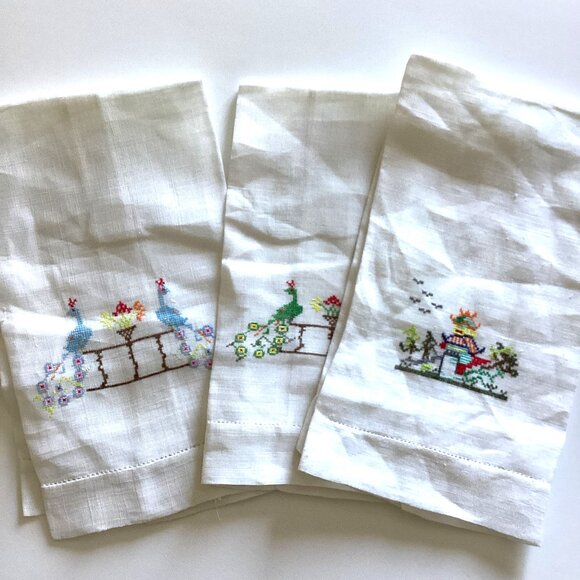 3 Vintage Embroidered Arm Chair Backs White Cotton Linen Table Runners - Picture 1 of 11